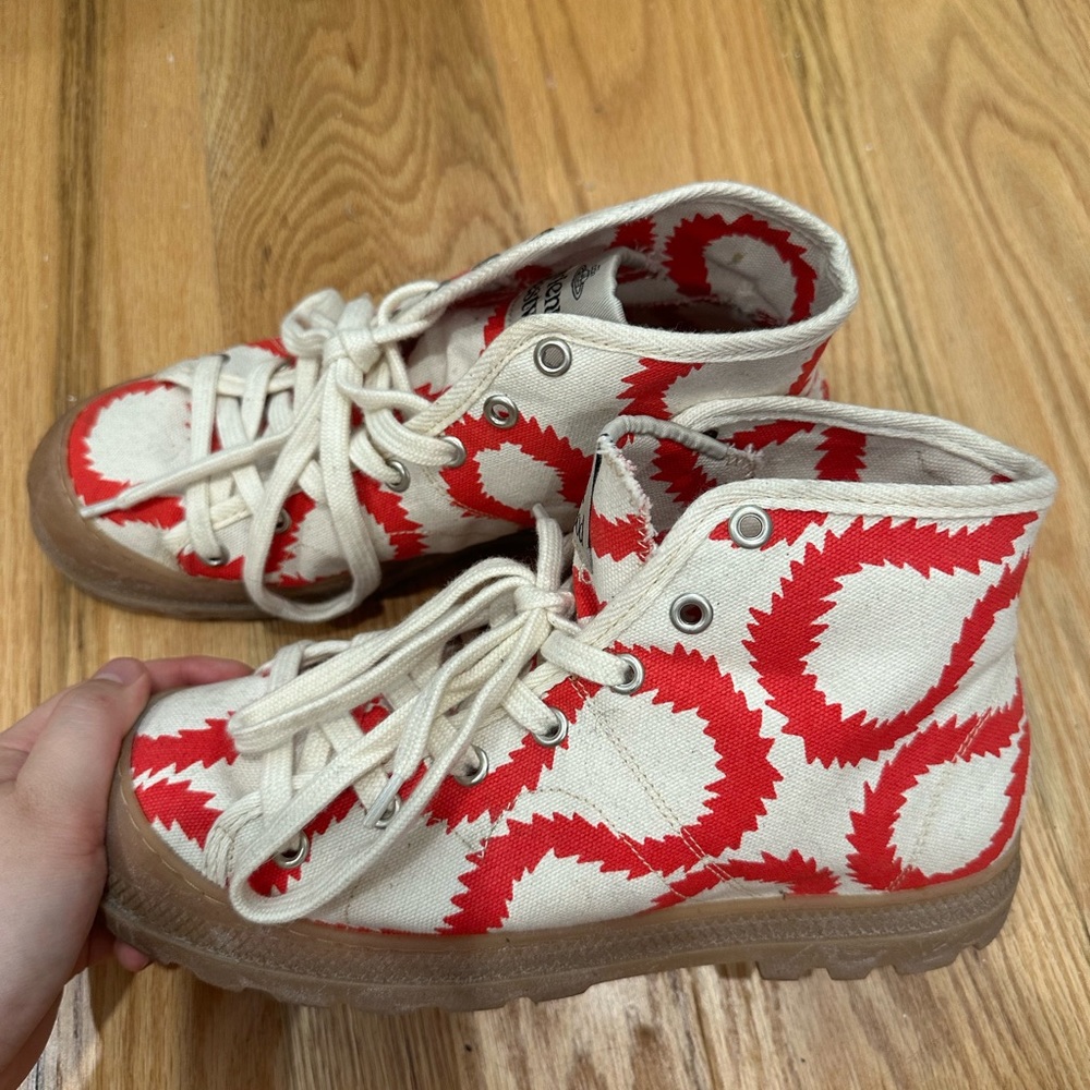 Vivienne Westwood High-top Sneakers 
Size: 39